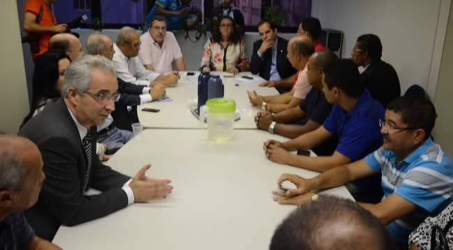 Imagem de Bahia: Segunda rodada de conciliação entre patrões e rodoviários termina sem acordo